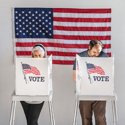 american-at-a-polling-booth-vote-voting